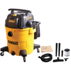 DeWALT 12 Gallon Poly Wet/Dry Vaccum